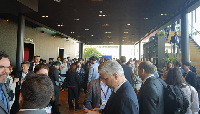 ¿Cómo lograr una reducción significativa del sangrado intraoperatorio y la recurrencia del tumor postoperatorio al mismo tiempo?